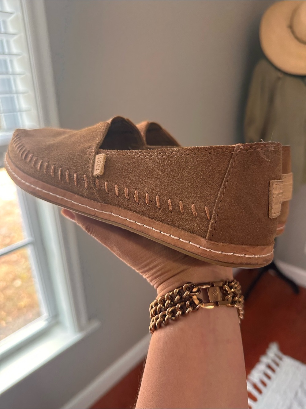 TOMS Brown Suede Comfy Cloud Step Slip-On Loafers in Chestnut Brown - Picture 6 of 7